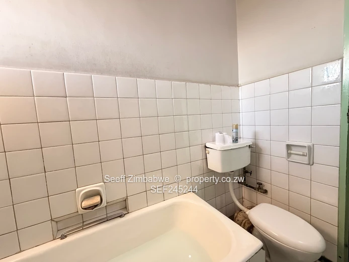 2 bed flat at Eastview Gardens- Ngezi