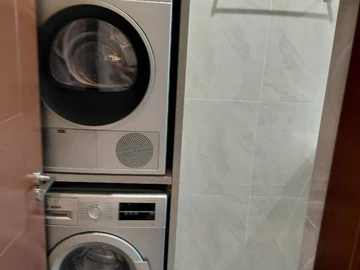 3 Bedroom Flat & Apartment