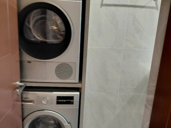 3 Bedroom Flat & Apartment