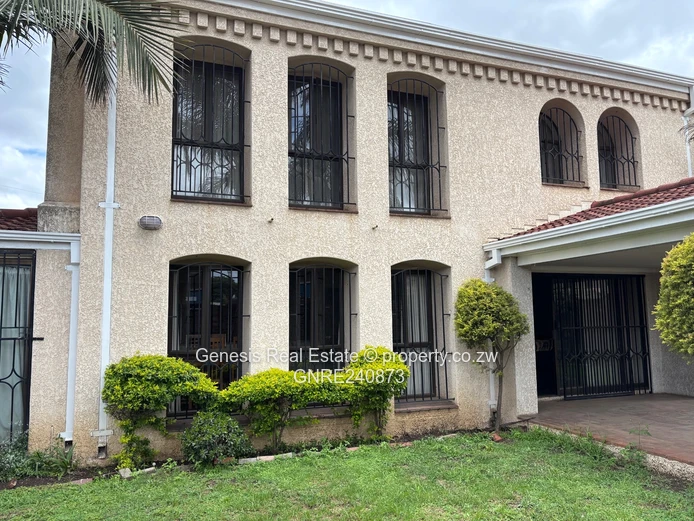 Mediterranean style cluster for sale in Newlands 