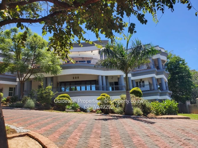 Stunning 6 bed house for sale in Borrowdale Brooke