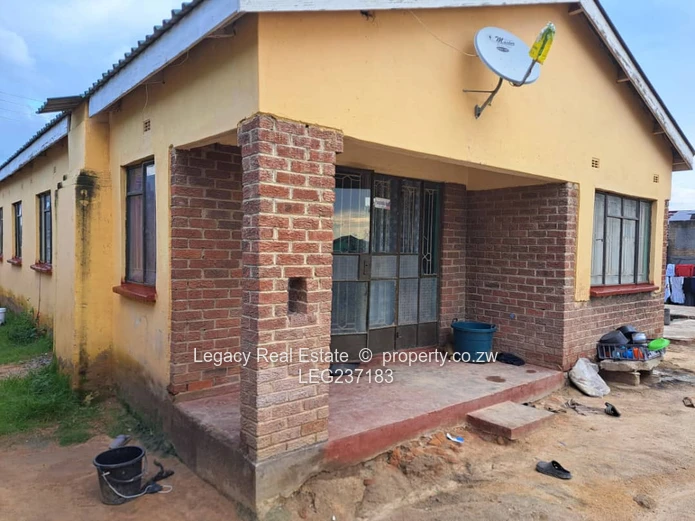 Budget-Friendly 4-bedroom House in Southlea Park