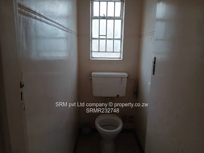 A 2 bedroomed flat to let in Mabelreign 