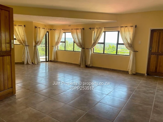 Grand 6-Bedroom Home on 4452 m², Borrowdale Brooke (Sole Mandate)