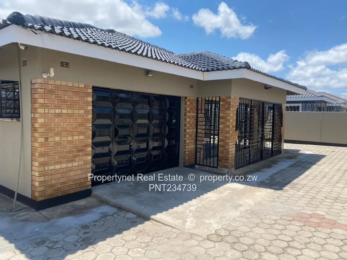 Neat modern family home!!!