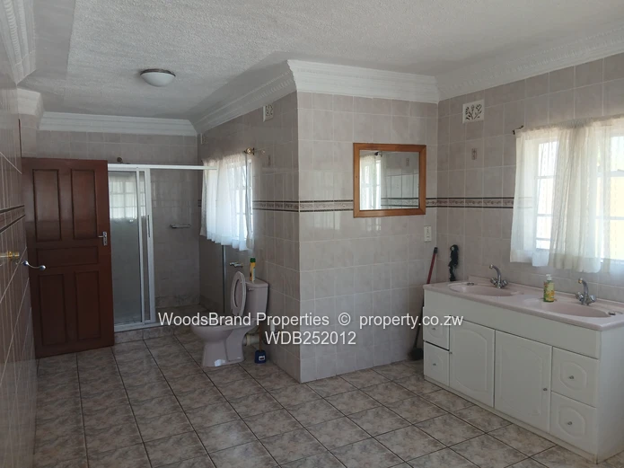 Greystone Park House To Let 