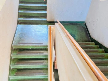 12 Bedroom Flat & Apartment