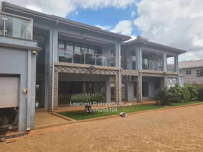 Spacious 6-Bed Home with Pool in Mount Pleasant Heights