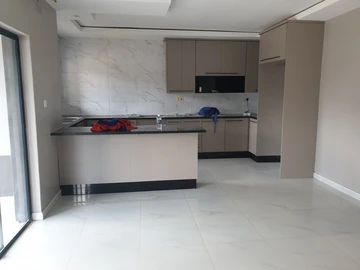 3 Bedroom Flat & Apartment