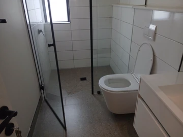 3 Bedroom Flat & Apartment