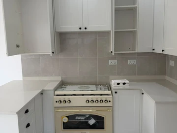 3 Bedroom Flat & Apartment