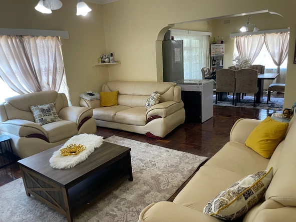 3 Bedroom Flat & Apartment