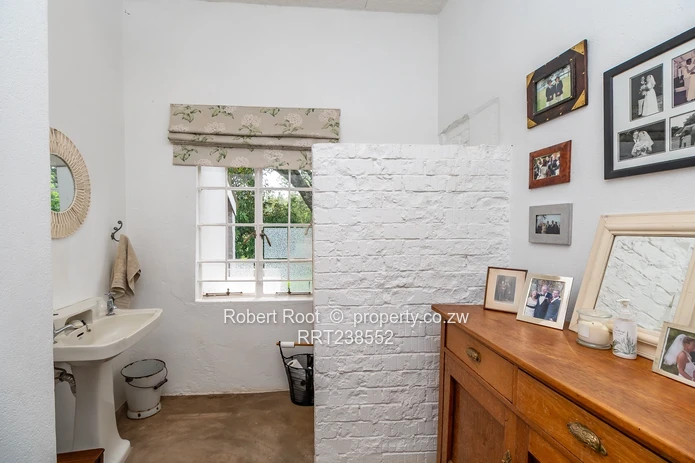 Tranquil Garden Living - 10,430 Sqm In Umwinsidale