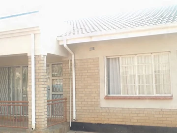 2 Bedroom Garden Flat