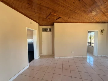 3 Bedroom Flat & Apartment