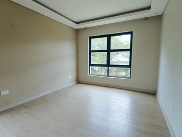 5 Bedroom Garden Flat