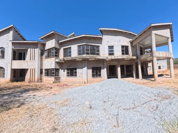 9 Bedroom House
