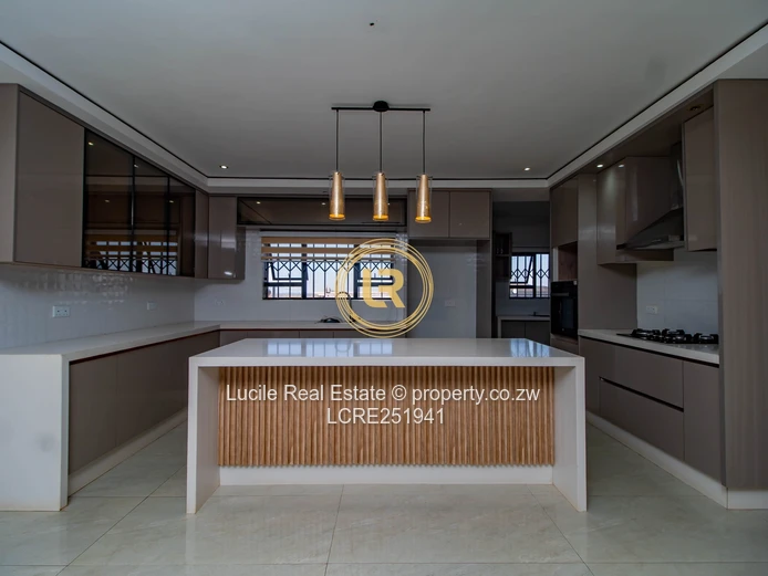 Contemporary Living in Nyeredzi Ridge