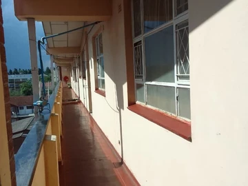 2 Bedroom Flat & Apartment