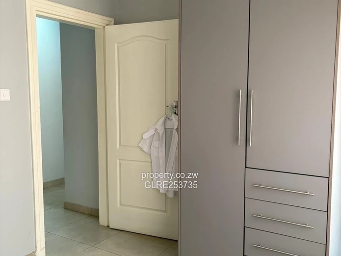 Stylish 2-Bed Flat in Westgate with Borehole & Patio