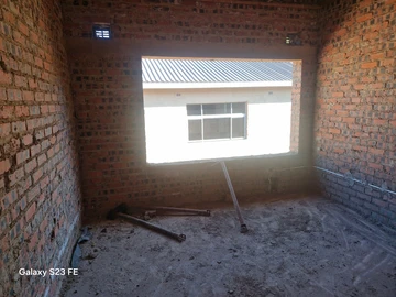 6 Bedroom Flat & Apartment
