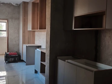 6 Bedroom House
