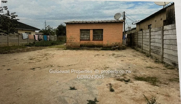 Corehouse for sale in Zengeza 4  