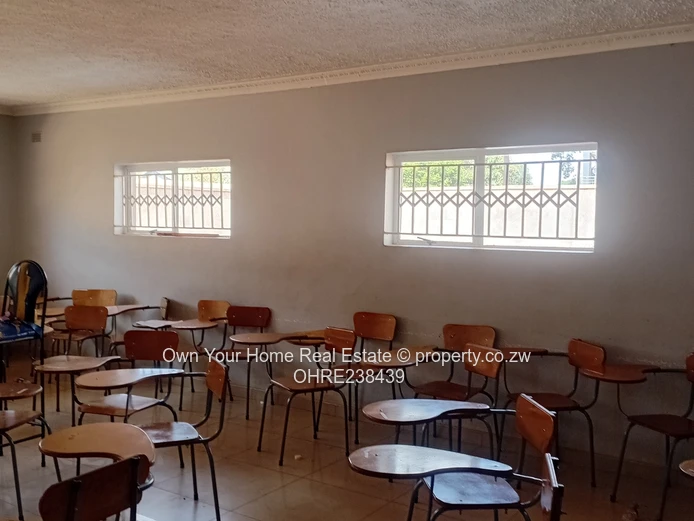 Belvedere Commercial Property For Rent