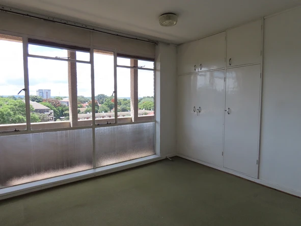3 Bedroom Flat & Apartment