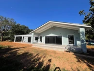 Newly Renovated Home In Mandara to Modern Taste!