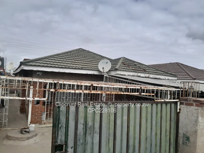Chitungwiza Unit A extension  4 Bedroomed house