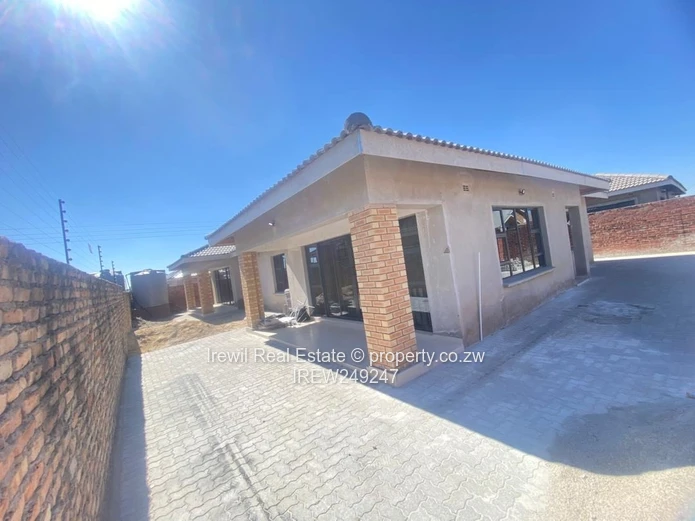 Mabvazuva 4 Bed to Let
