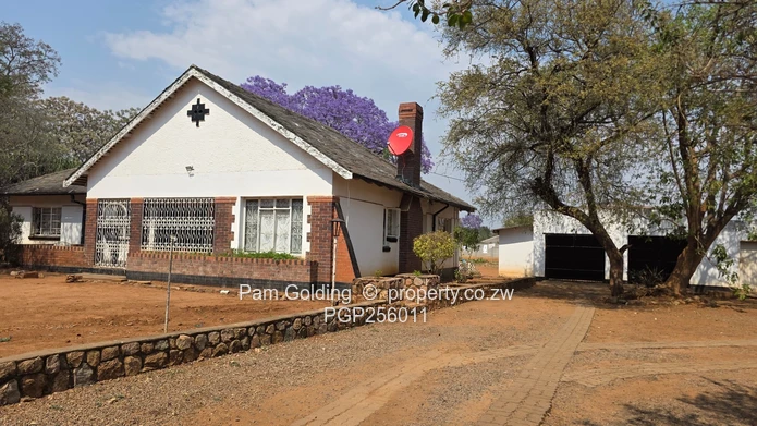Family Home In A Desirable Neighborhood
