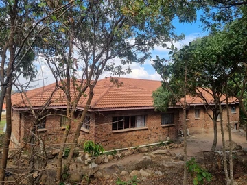 7 Bedroom House