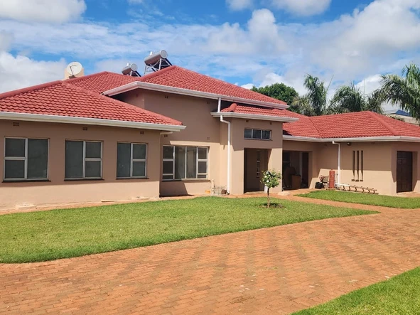 5 Bedroom House
