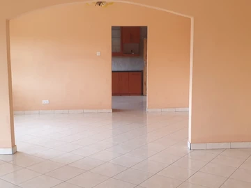 3 Bedroom Flat & Apartment