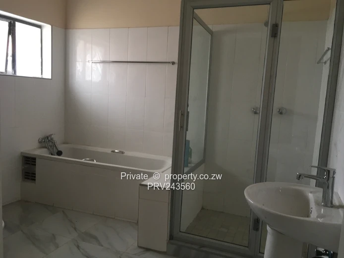 Glen Lorne 3 Bedroomed Flat