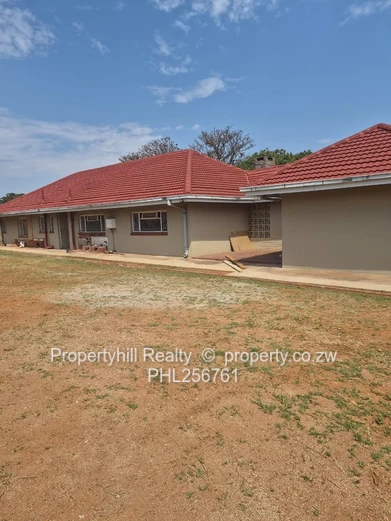 4-Bed Family Home On 5000m² With Borehole (Sole Mandate)