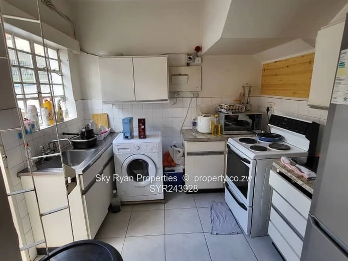 Upper Avenues Garden Flat For Sale