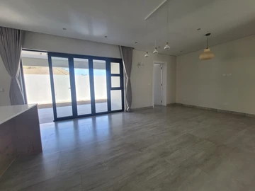 3 Bedroom Flat & Apartment