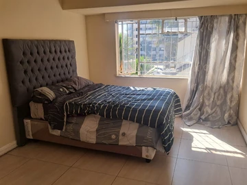 3 Bedroom Flat & Apartment