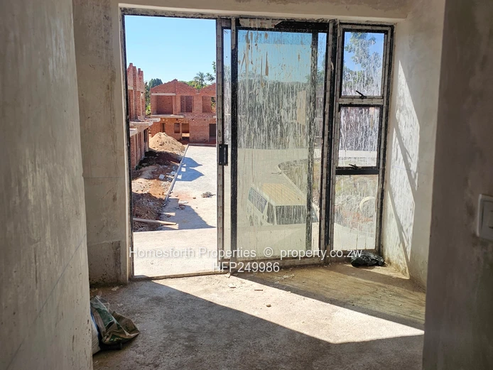 Borrowdale Hellensvale apartment for sale (Sole Mandate)