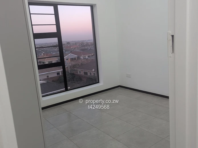 Aspindale Park 2 bedroom flat to rent  (Sole Mandate)
