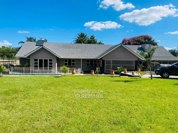 Gunhill Commercial Property - Pool, Borehole & Expansive Lawn