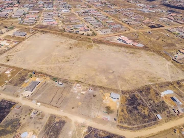 Commercial & Industrial Land