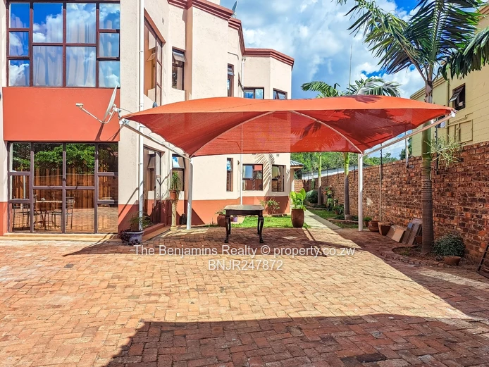 Fully Furnished Six Bedrooms