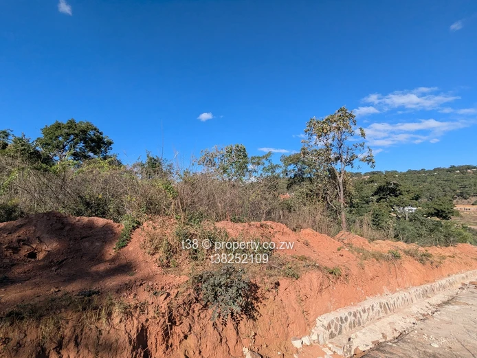 Elevated 2000m² Gletwin Park Plot — Tarred Road Access