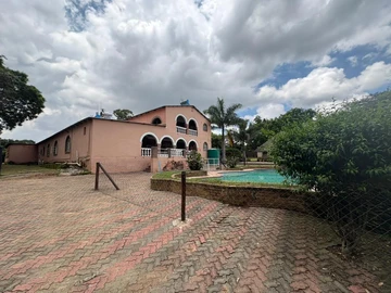 Farm & Agricultural Land