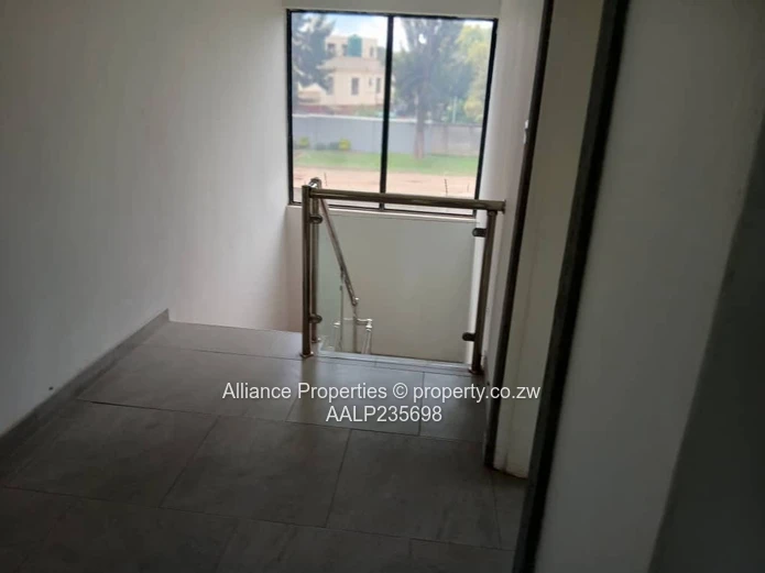 Newly Built 5-Bedroom Spacious, Stylish Cluster with Borehole in Strathaven 