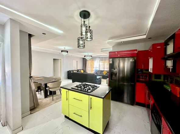 5 Bedroom House